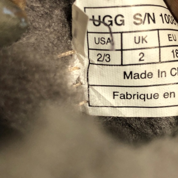 Ugg Crib Booties 10081331 - Picture 7 of 8